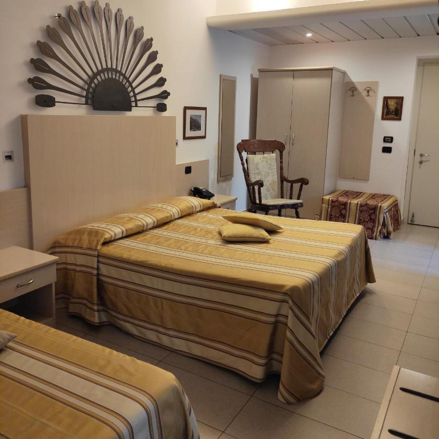 Hotel Fioroni Bellagio Ruang foto
